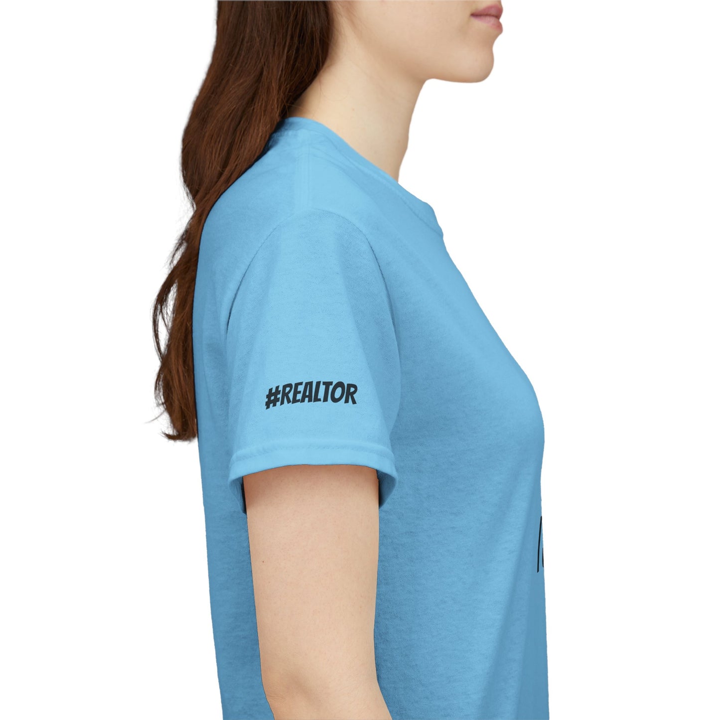 💭 I Don’t Chase Dreams — I Sell Them! Realtor Tee for Agents Who Make Dreams Come True 🏡✨