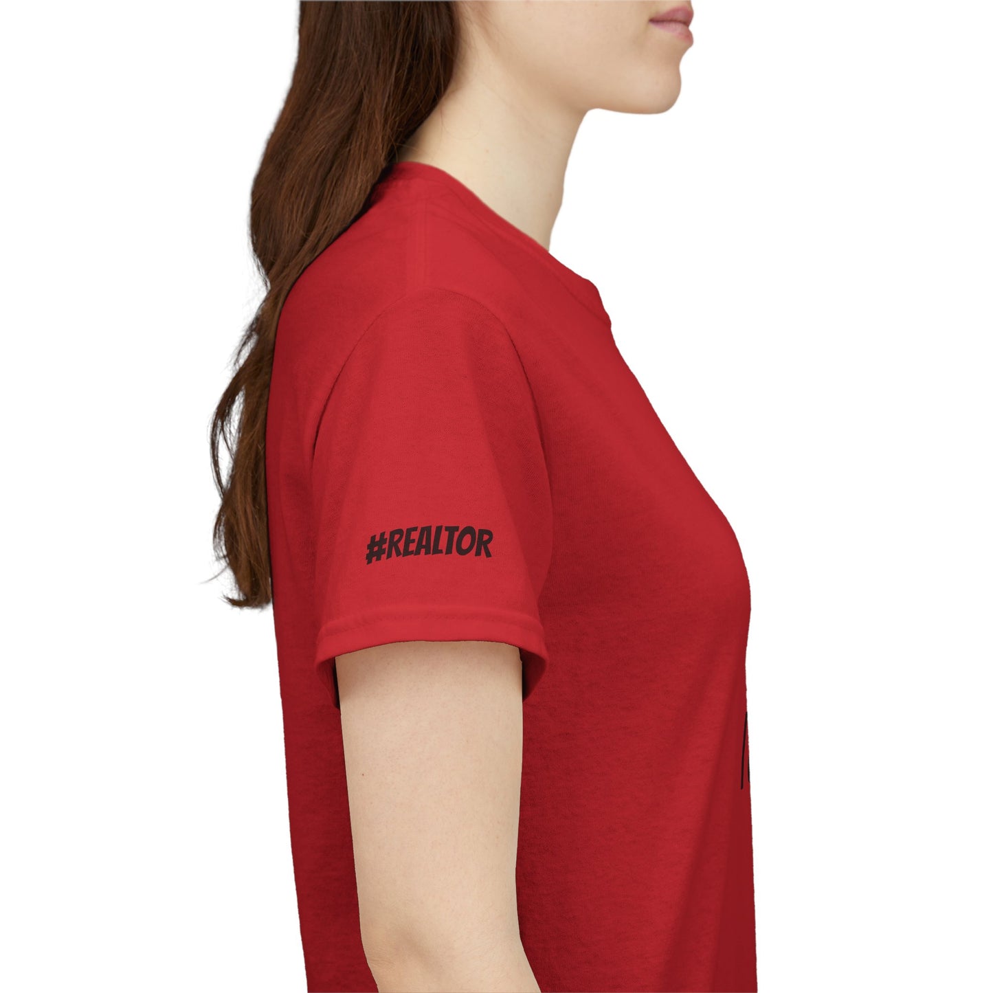 💭 I Don’t Chase Dreams — I Sell Them! Realtor Tee for Agents Who Make Dreams Come True 🏡✨