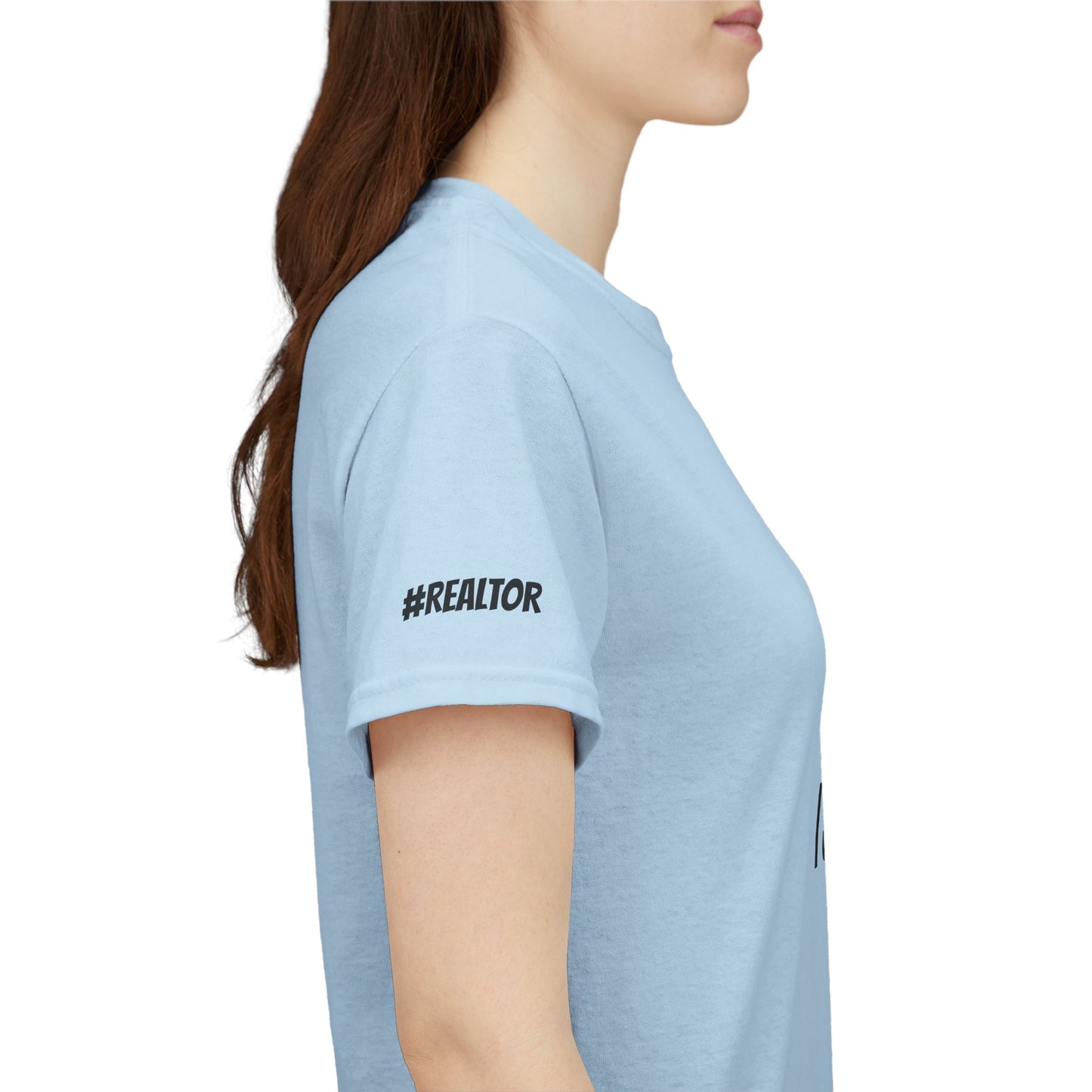 💭 I Don’t Chase Dreams — I Sell Them! Realtor Tee for Agents Who Make Dreams Come True 🏡✨